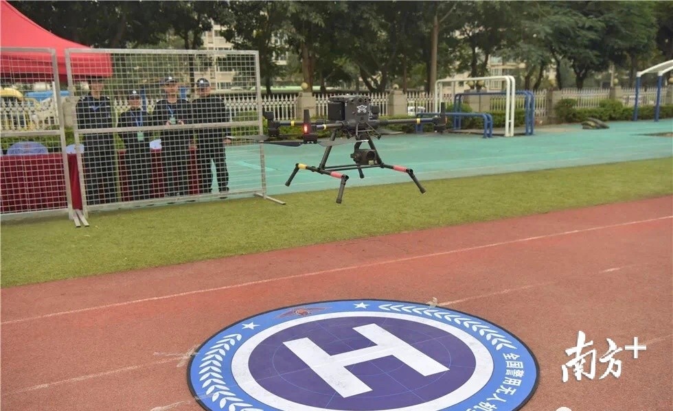 中山特警无人机首次参加全国比武,“飞”出佳(图2) 中山特警无人机首次参加全国比武,“飞”出佳(图2)